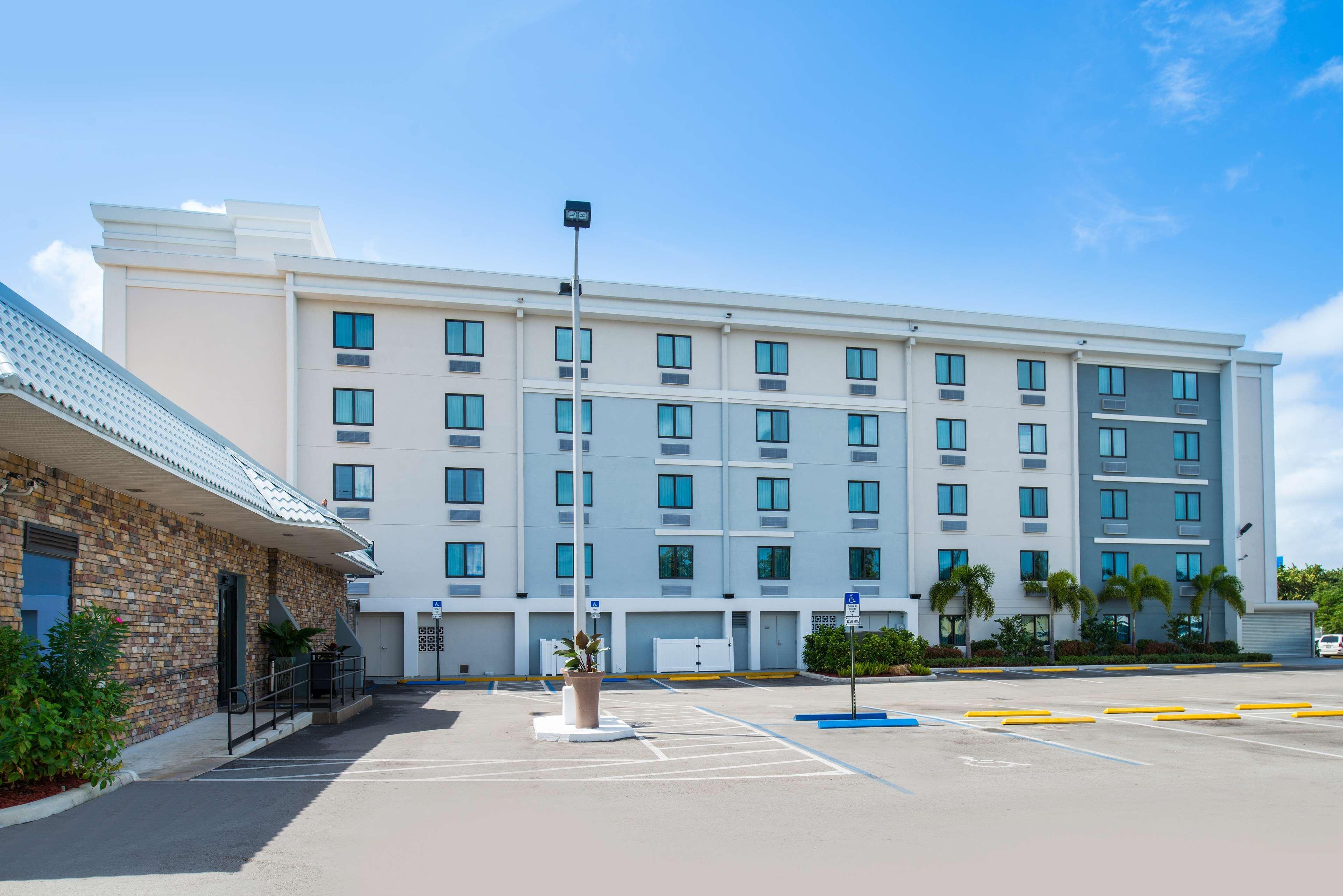 Best Western Plus Hollywood/Aventura Екстер'єр фото